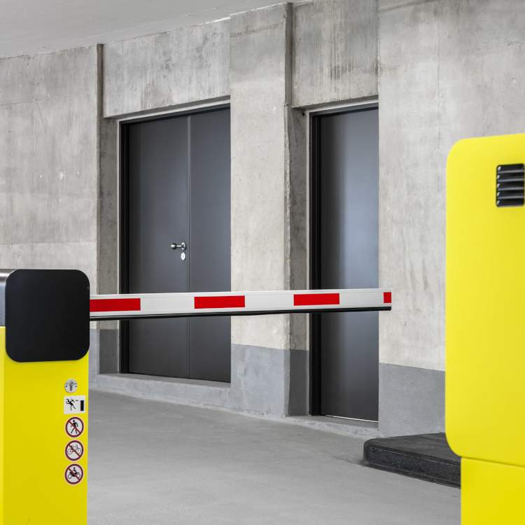 System Schröders - Türlösungen für das Parkhaus am Ulmer Bahnhof
