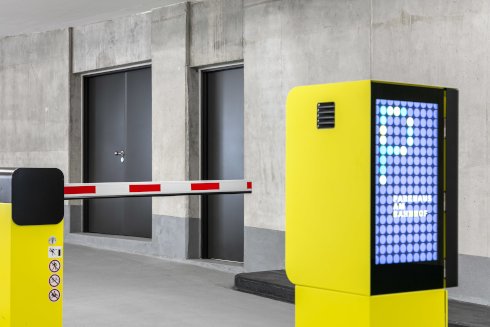 System Schröders Türen im Parkhaus am Ulmer Hauptbahnhof